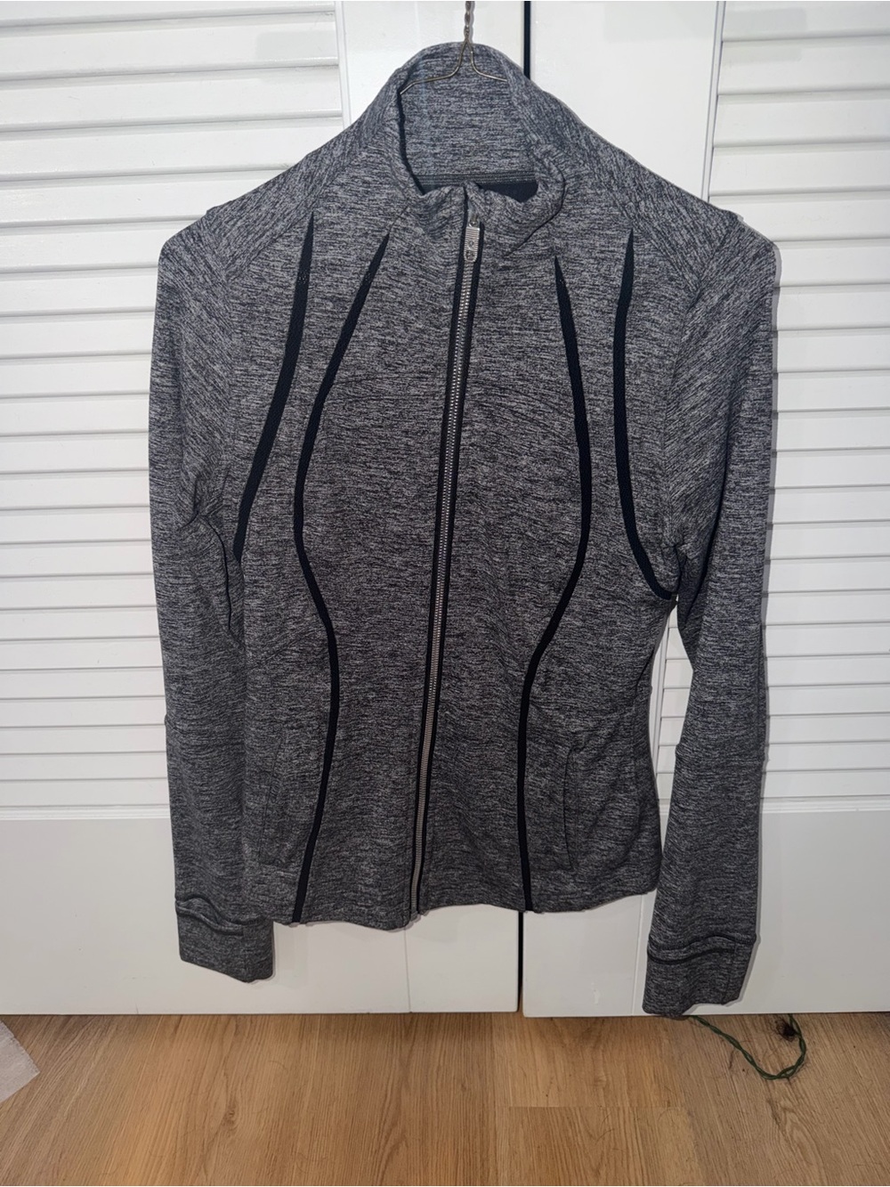 lululemon define jacket size 6